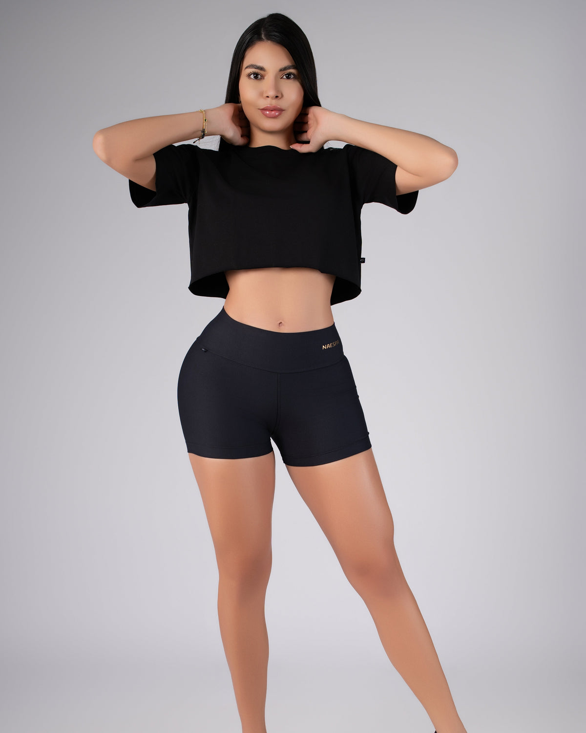 Blusón Corto BL128 + Short Básico S605